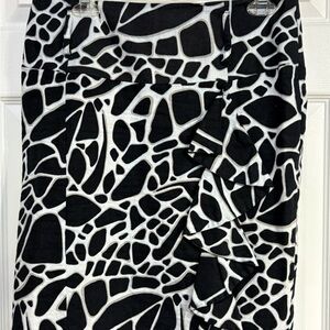 Black and White Abstract Pattern Skirt